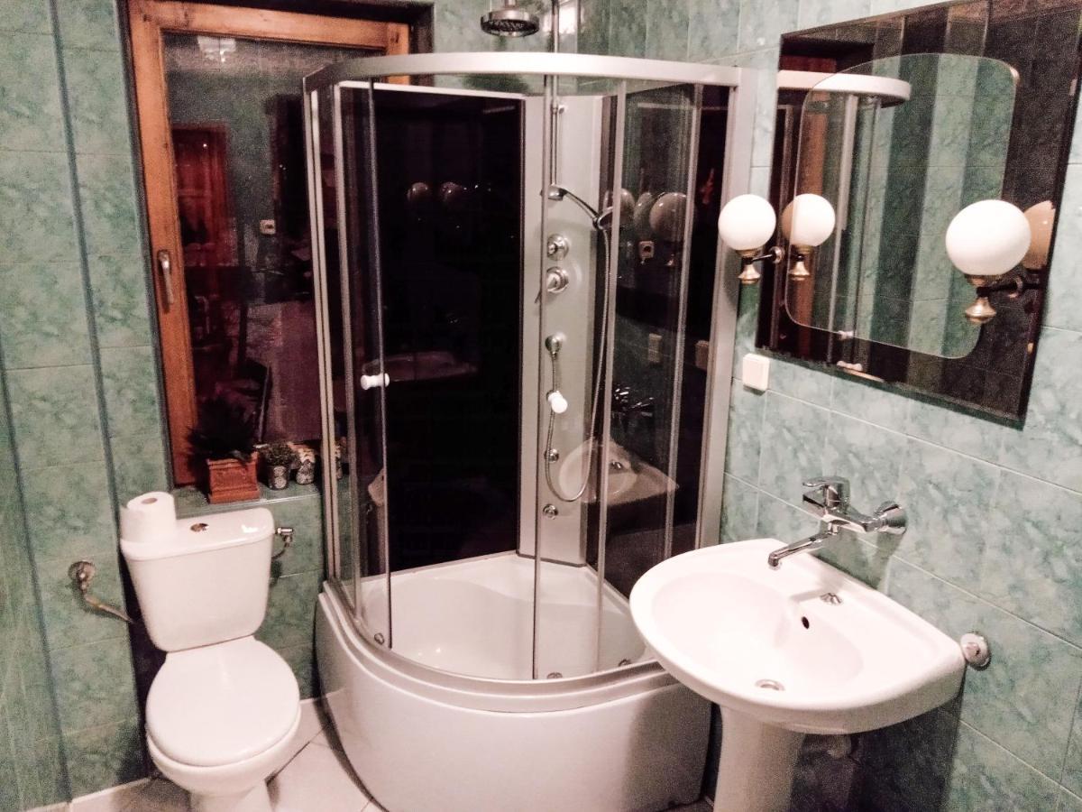 Double Room Private Bathroom